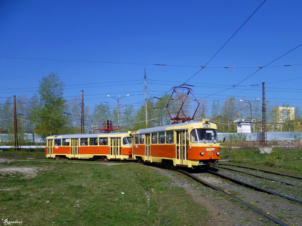 Екатеринбург, Tatra T3SU № 324; Екатеринбург, Tatra T3SU № 323