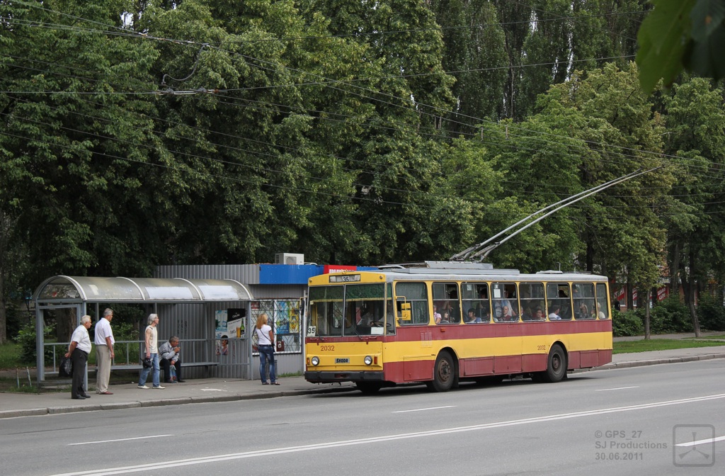 Киев, Škoda 14Tr89/6 № 2032
