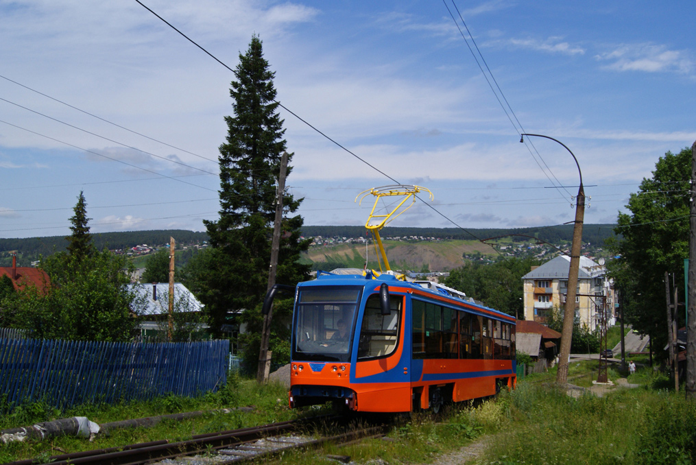 Пермь, 71-623-00 № 528; Усть-Катав — Новые вагоны