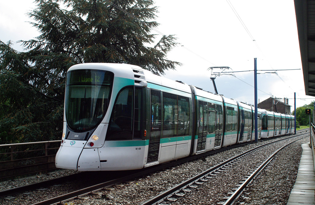 Париж -  Версаль -  Ивелин, Alstom Citadis 302 № 409