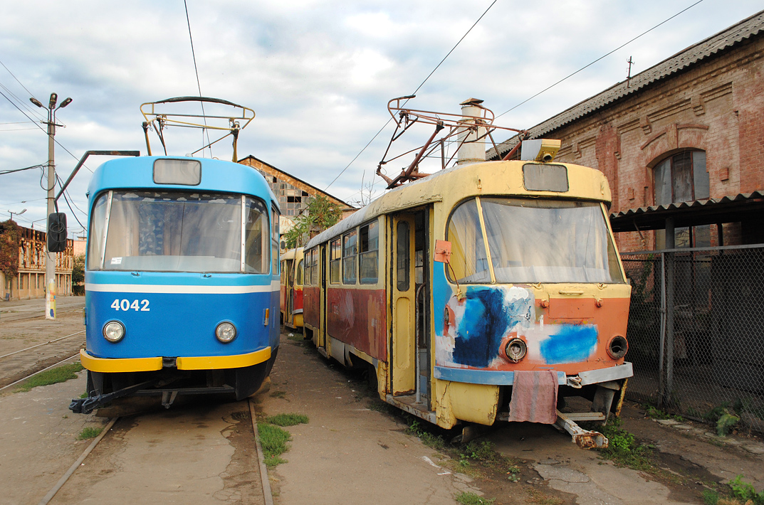 Одесса, Tatra T3R.P № 4042; Одесса, Tatra T3SU № 3321