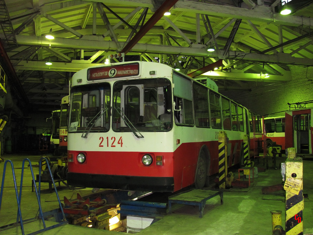 Ижевск, ЗиУ-683В01 № 2124