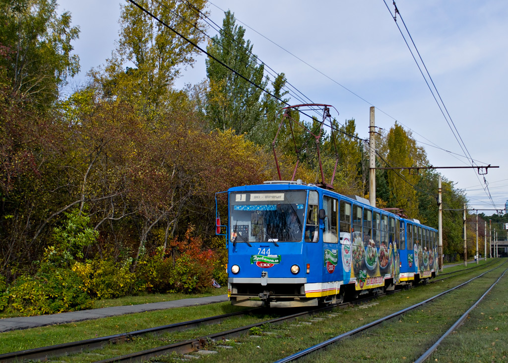 Екатеринбург, Tatra T6B5SU № 744