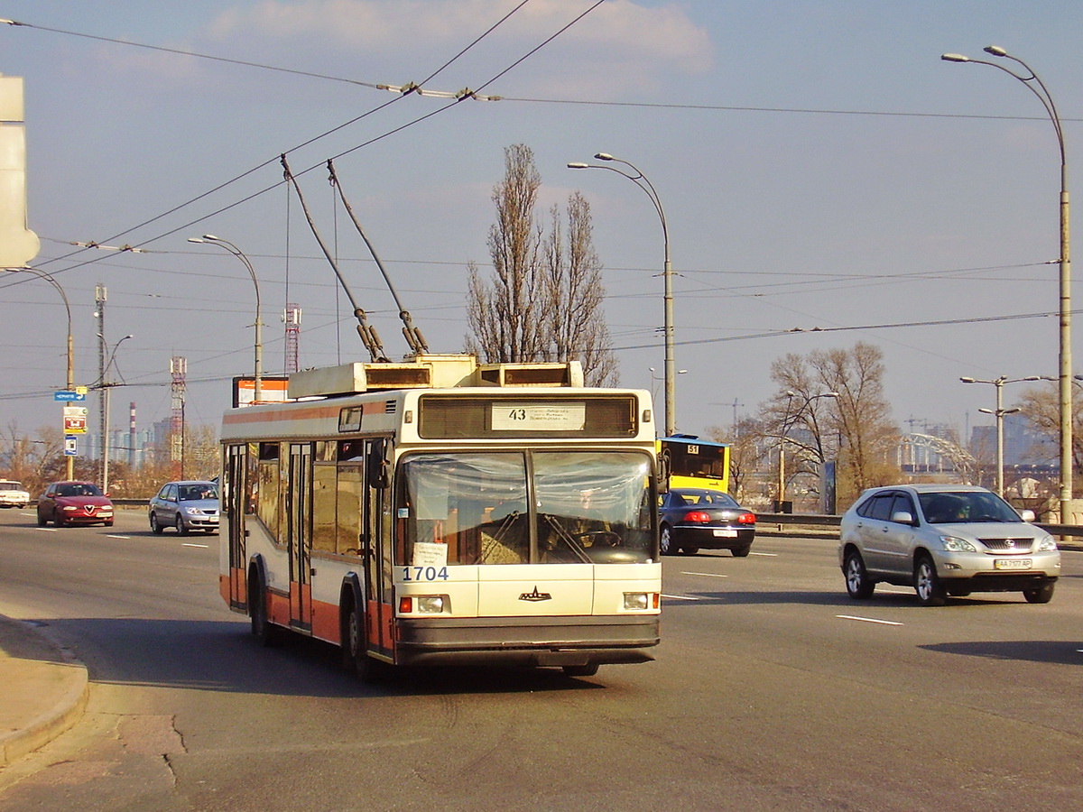 Киев, МАЗ-103Т № 1704