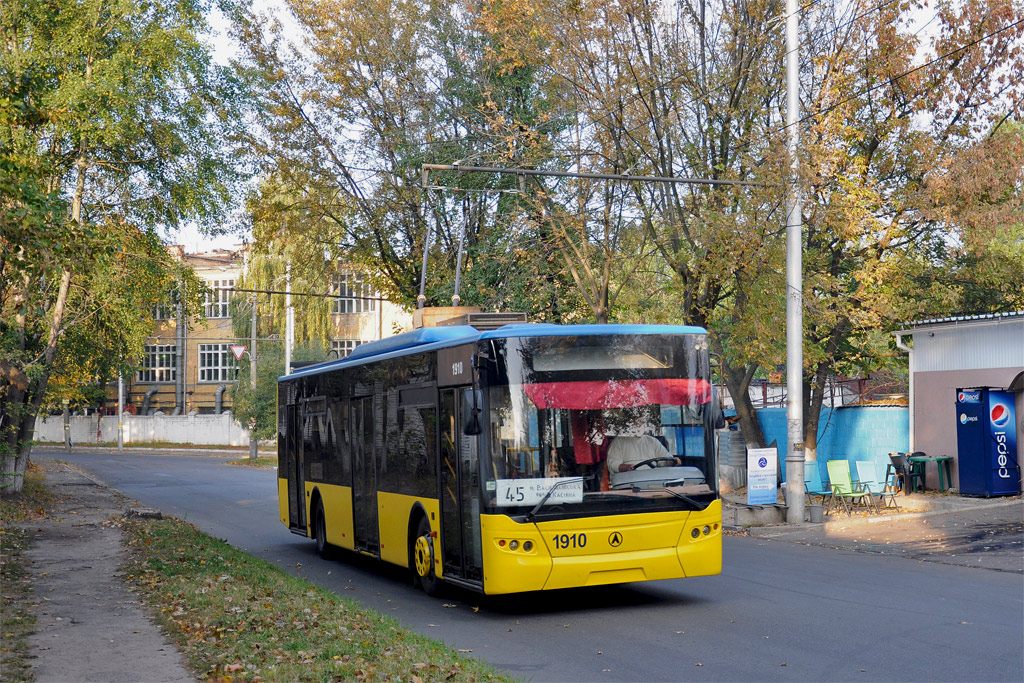 Киев, ЛАЗ E183D1 № 1910