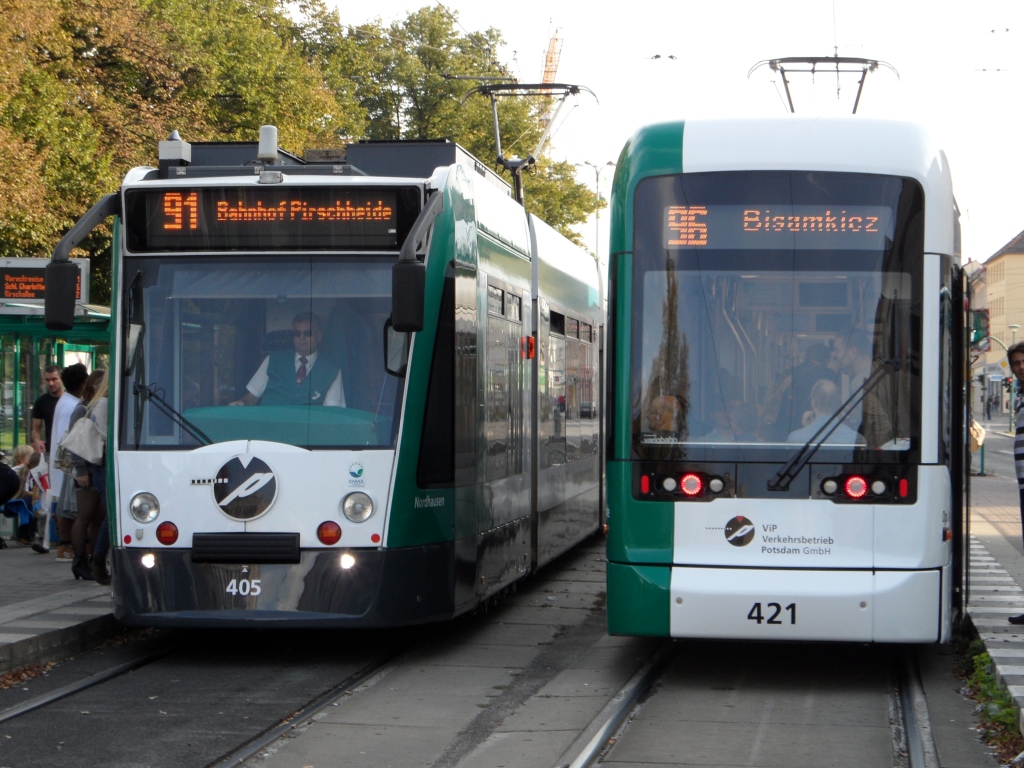 Потсдам, Siemens Combino № 405; Потсдам, Stadler Variobahn № 421