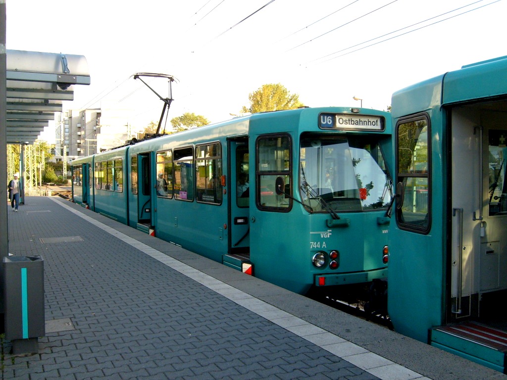 Frankfurt am Main, Duewag Ptb — 744