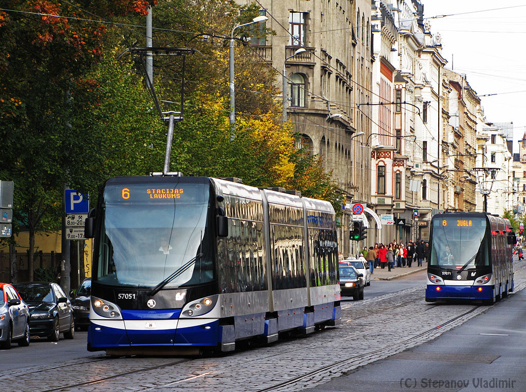 Рига, Škoda 15T ForCity Alfa Riga № 57051