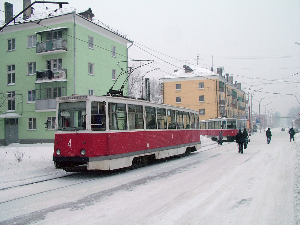 Краснотурьинск, 71-605 (КТМ-5М3) № 4; Краснотурьинск, 71-605 (КТМ-5М3) № 1