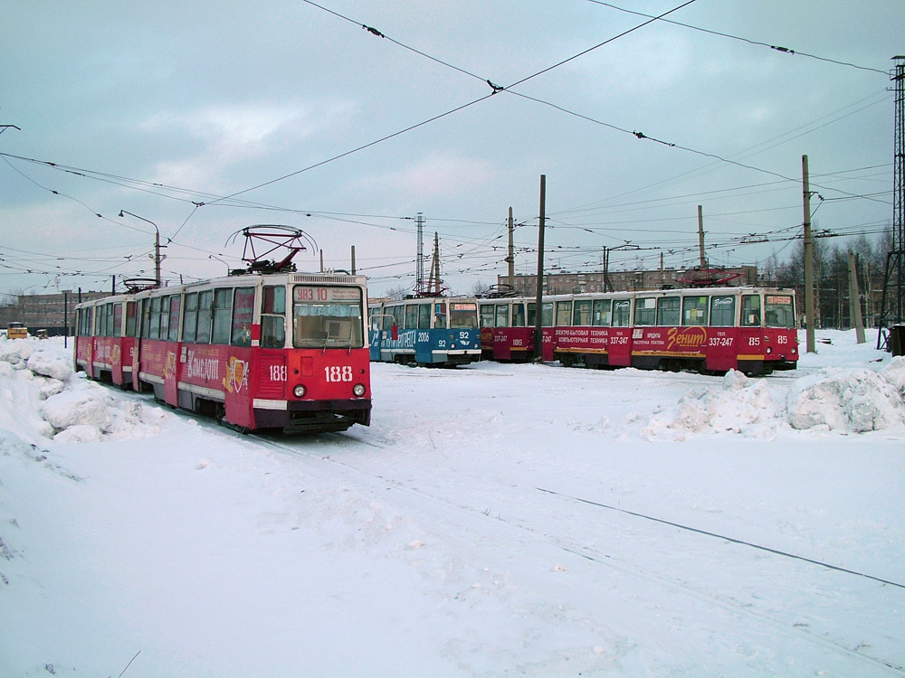 Nižni Tagil, 71-605 (KTM-5M3) № 188; Nižni Tagil, 71-605 (KTM-5M3) № 85