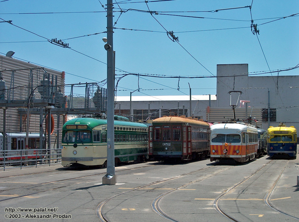 Сан-Франциско, область залива, PCC № 1051; Сан-Франциско, область залива, Четырёхосный моторный Perley Thomas № 952; Сан-Франциско, область залива, PCC № 1010; Сан-Франциско, область залива, PCC № 1008