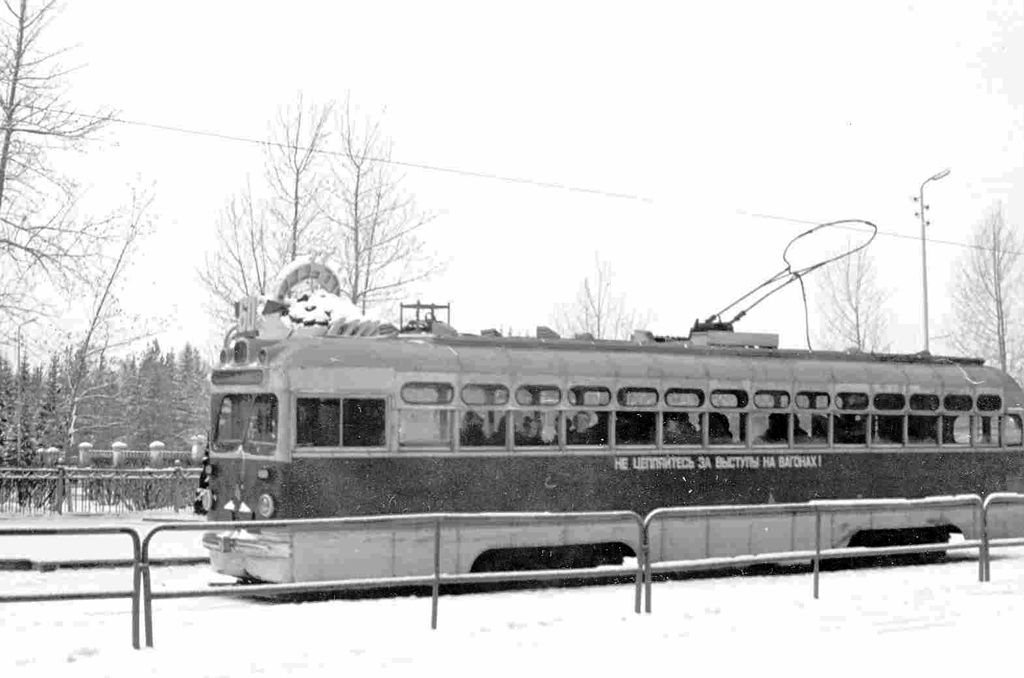 Карпинск, МТВ-82 № 4; Карпинск — Старые фотографии