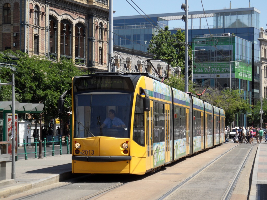 Будапешт, Siemens Combino Supra NF12B № 2013