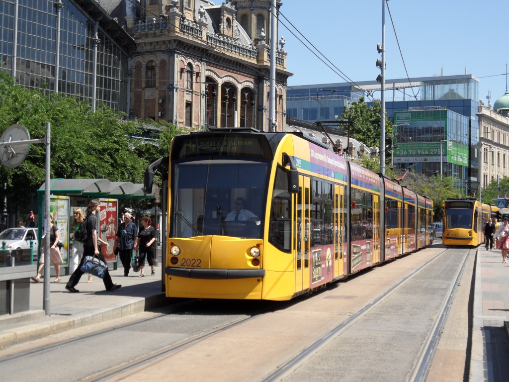 Budapešta, Siemens Combino Supra NF12B № 2022