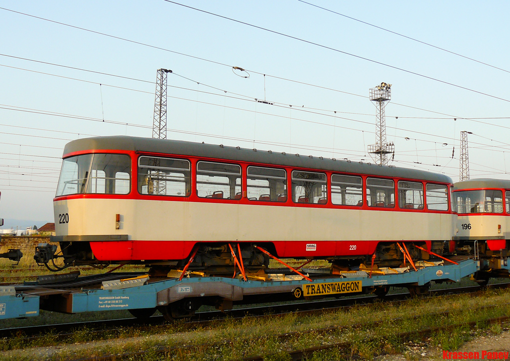 Галле, Tatra B4DC № 220; София, Tatra B4DC № 220; София — Доставка и разтоварване на T4D-C от Хале — юли 2011 г.