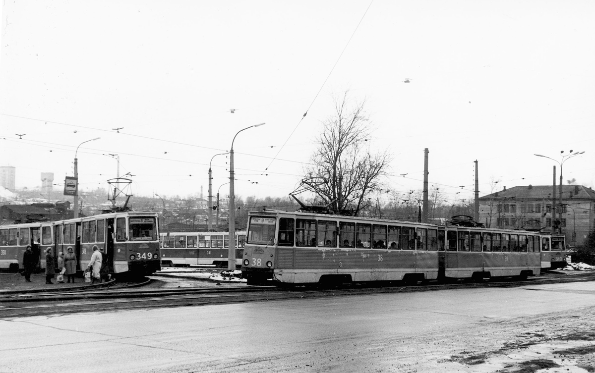 Nischni Tagil, 71-605 (KTM-5M3) Nr. 349; Nischni Tagil, 71-605 (KTM-5M3) Nr. 38; Nischni Tagil, 71-605 (KTM-5M3) Nr. 39