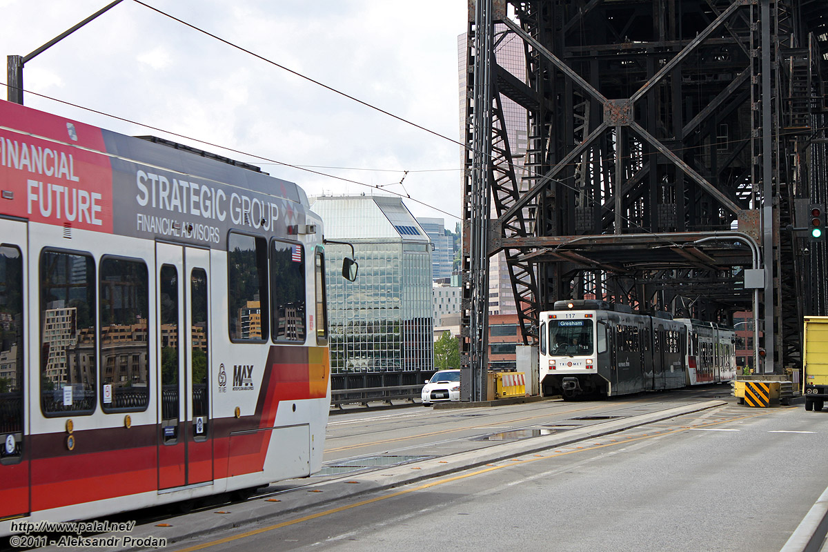 Портленд, OR, Bombardier MAX Type I № 117