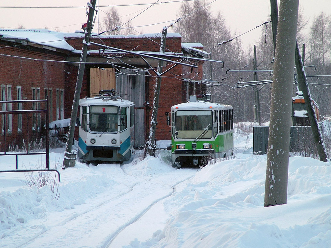Volchansk, 71-608KM nr. 1; Volchansk, 71-402 nr. 2; Volchansk — Tram depot & Volchanka terminal