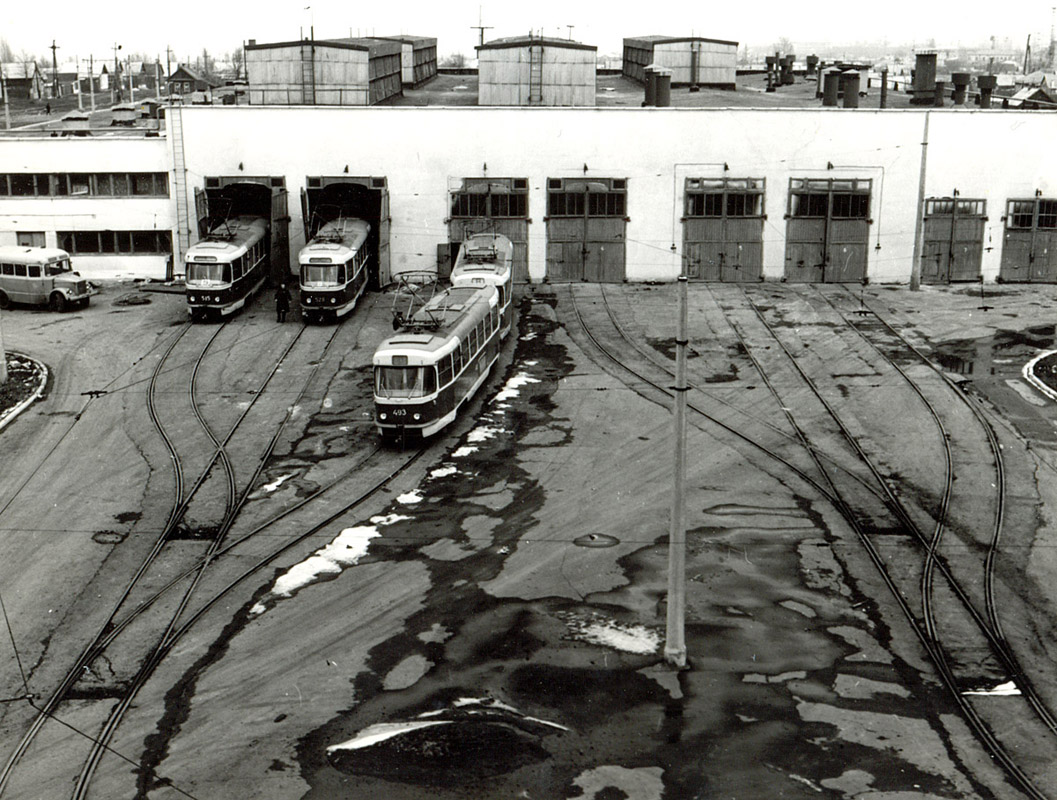Volgograd, Tatra T3SU (2-door) N°. 515; Volgograd, Tatra T3SU (2-door) N°. 528; Volgograd, Tatra T3SU (2-door) N°. 493; Volgograd — Depots: [5] Tram depot # 5; Volgograd — Historical photos — Volgograd