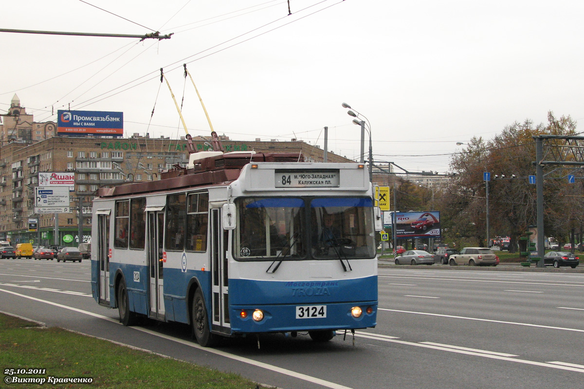 Москва, ЗиУ-682Г-016.02 (с широкой 1-й дверью) № 3124 Москва, ЗиУ-682Г-016.02 (с широкой 1-й дверью) № 3124