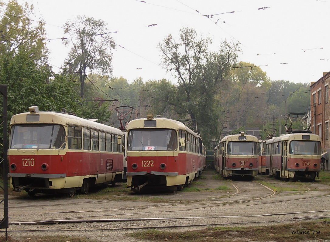 Днепр, Tatra T3SU № 1210; Днепр, Tatra T3SU № 1222; Днепр, Tatra T3SU № 1211; Днепр, Tatra T3SU № 1256