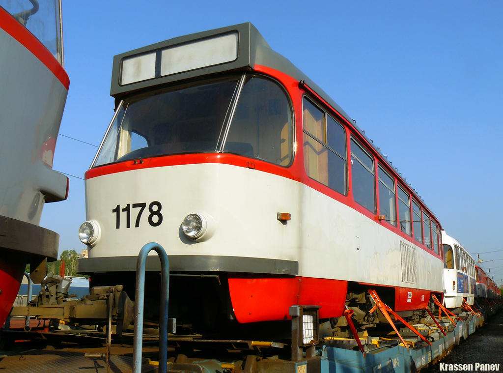 София, Tatra T4DC № 1178; София — Доставка и разтоварване на T4D-C от Хале — юли 2011 г.