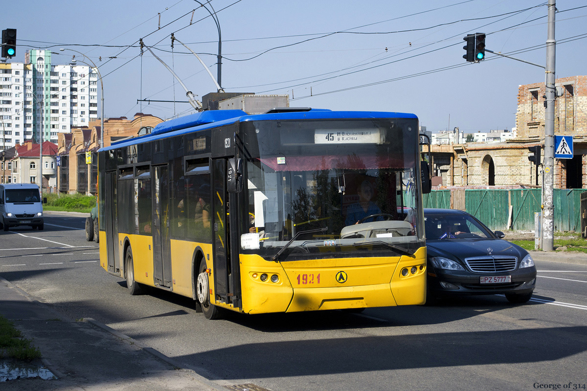 Kijev, LAZ E183D1 — 1921