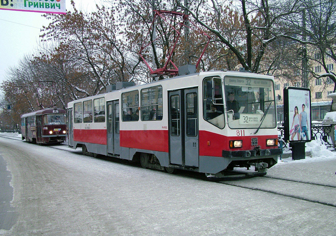 Екатеринбург, 71-402 № 811
