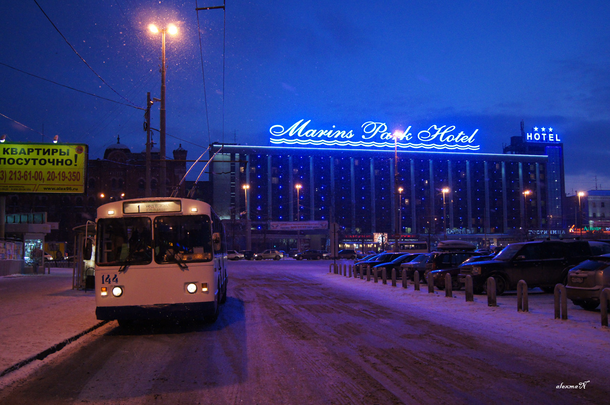 Екатеринбург, ЗиУ-682Г [Г00] № 144