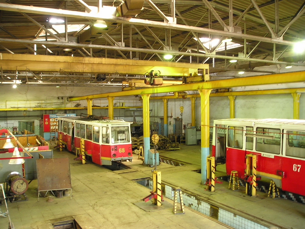 Ярославль, 71-605 (КТМ-5М3) № 67; Ярославль, 71-605 (КТМ-5М3) № 68; Ярославль — Трамвайное депо № 3