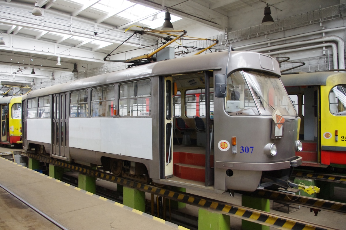 Мост ― Литвинов, Tatra T3M.3 № 307