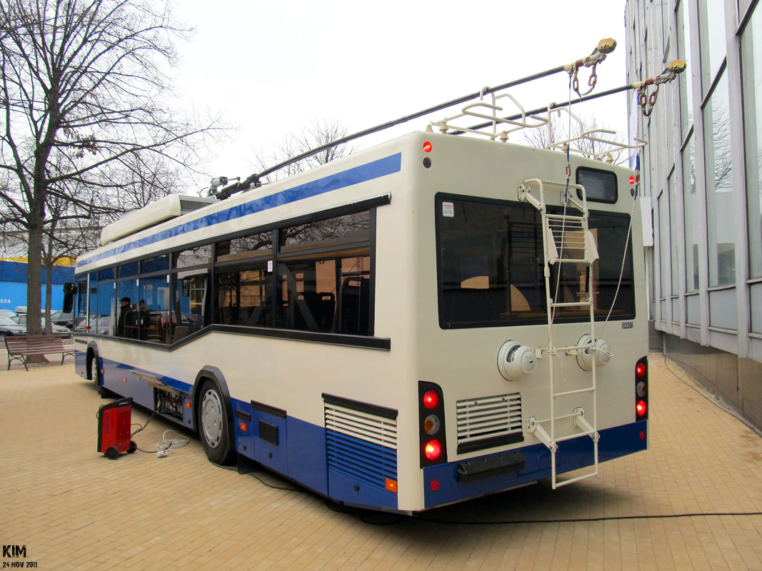 Москва, СВАРЗ-МАЗ-6235.00 № 6832