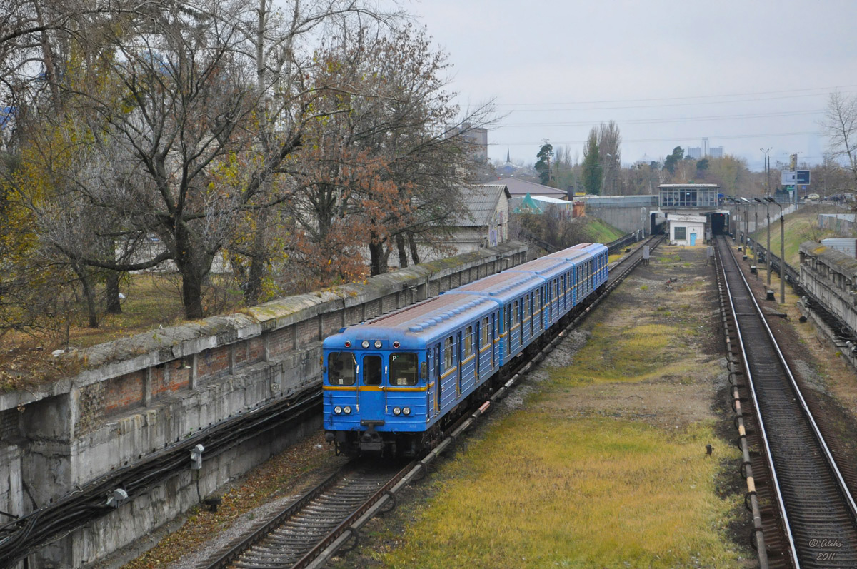 Киев — Метрополитен — Святошинско-Броварская линия