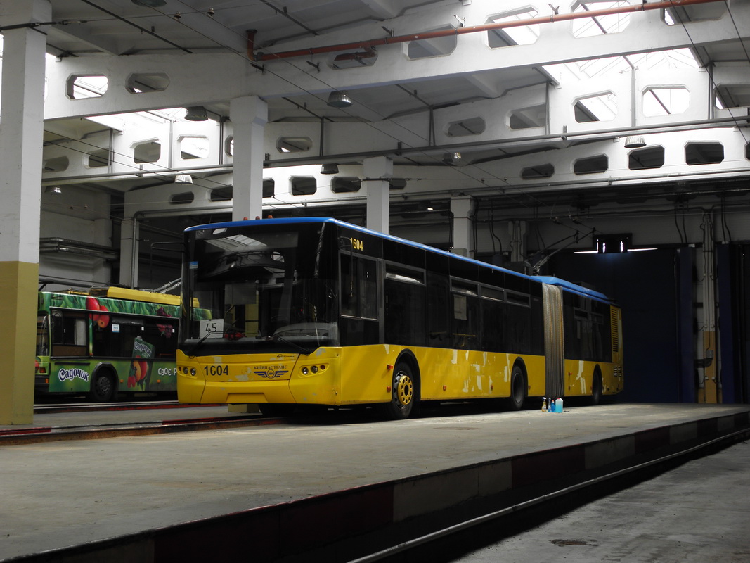 Киев, ЛАЗ E301D1 № 1604