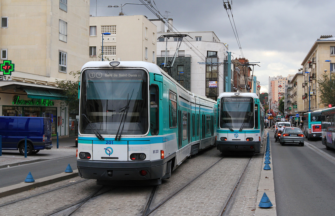 Париж -  Версаль -  Ивелин, Alstom TFS2 № 201; Париж -  Версаль -  Ивелин, Alstom TFS2 № 213 Париж -  Версаль -  Ивелин, Alstom TFS2 № 201; Париж -  Версаль -  Ивелин, Alstom TFS2 № 213