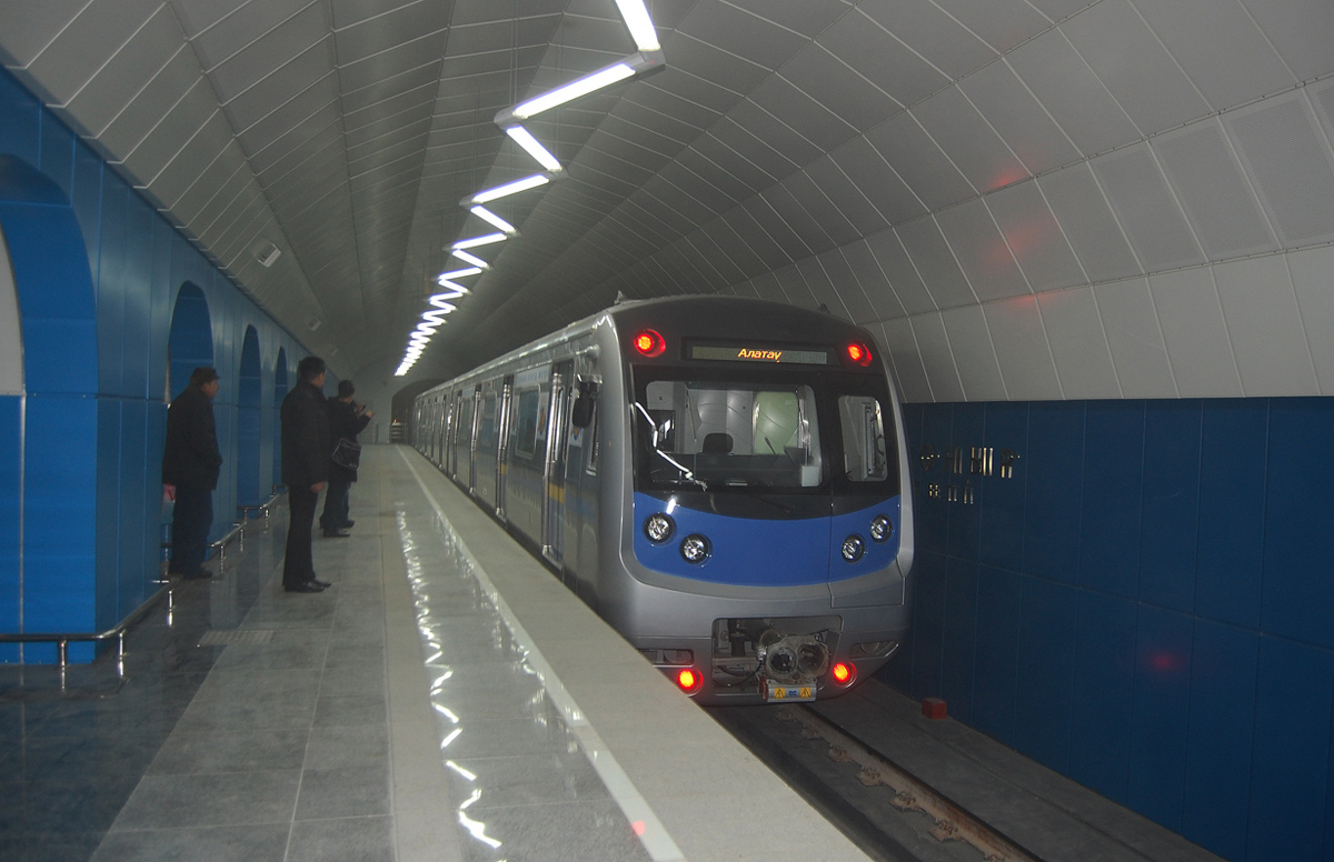Almaty, Hyundai Rotem Br. 01004