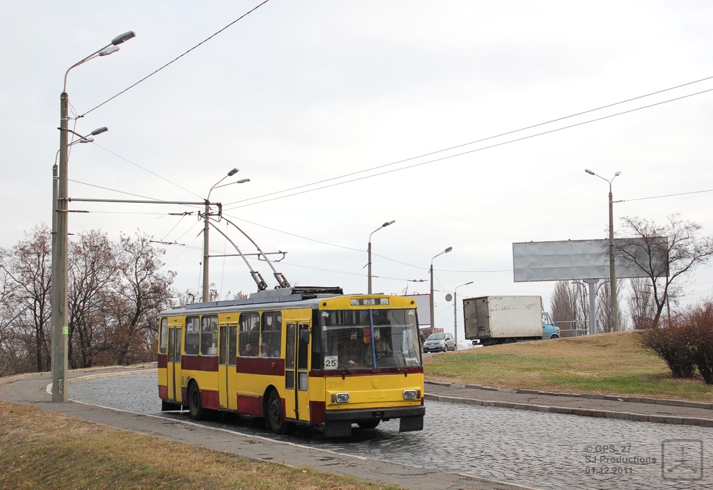 Киев, Škoda 14Tr02/6 № 296