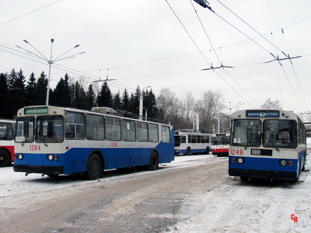 Ижевск, ЗиУ-682В [В00] № 1264; Ижевск, ЗиУ-682Г [Г00] № 1249; Ижевск — Троллейбусный парк № 1