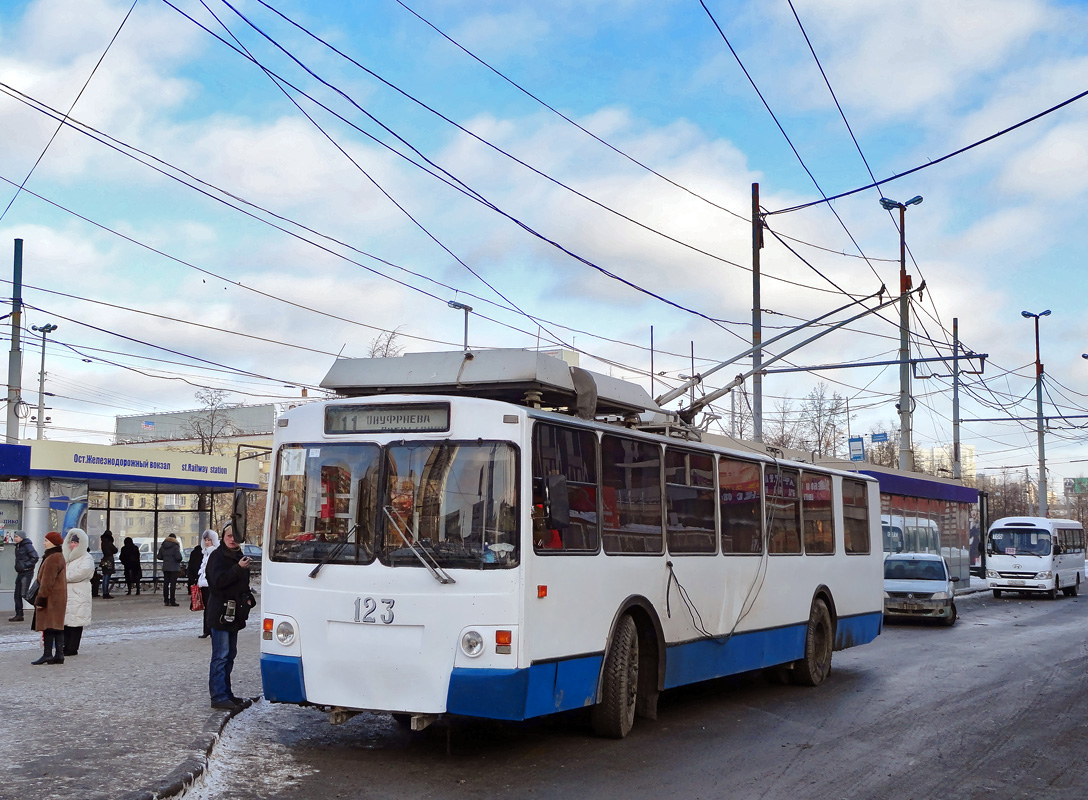 Екатеринбург, ЗиУ-682 КР Иваново № 123