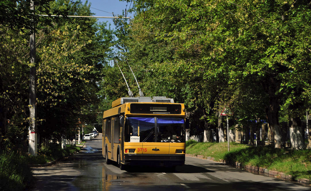 Киев, МАЗ-103Т № 3715