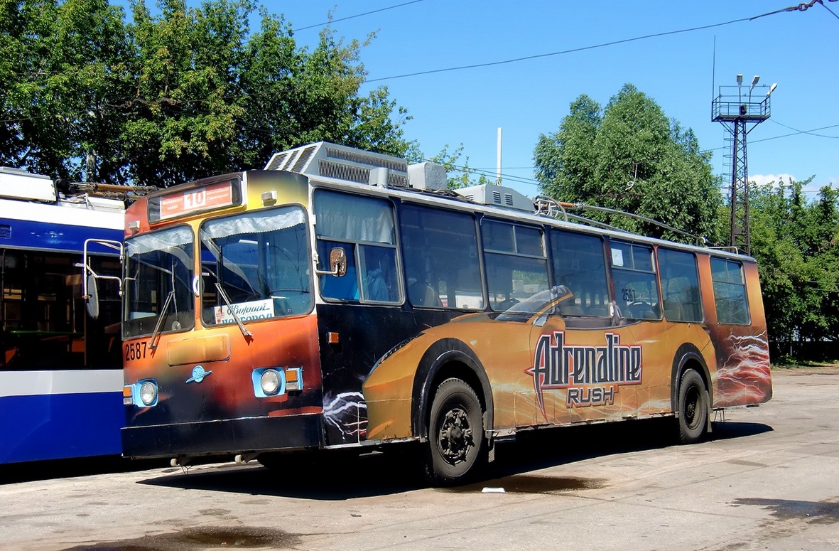 Нижний Новгород, Нижтролл (ЗиУ-682Г) № 2587