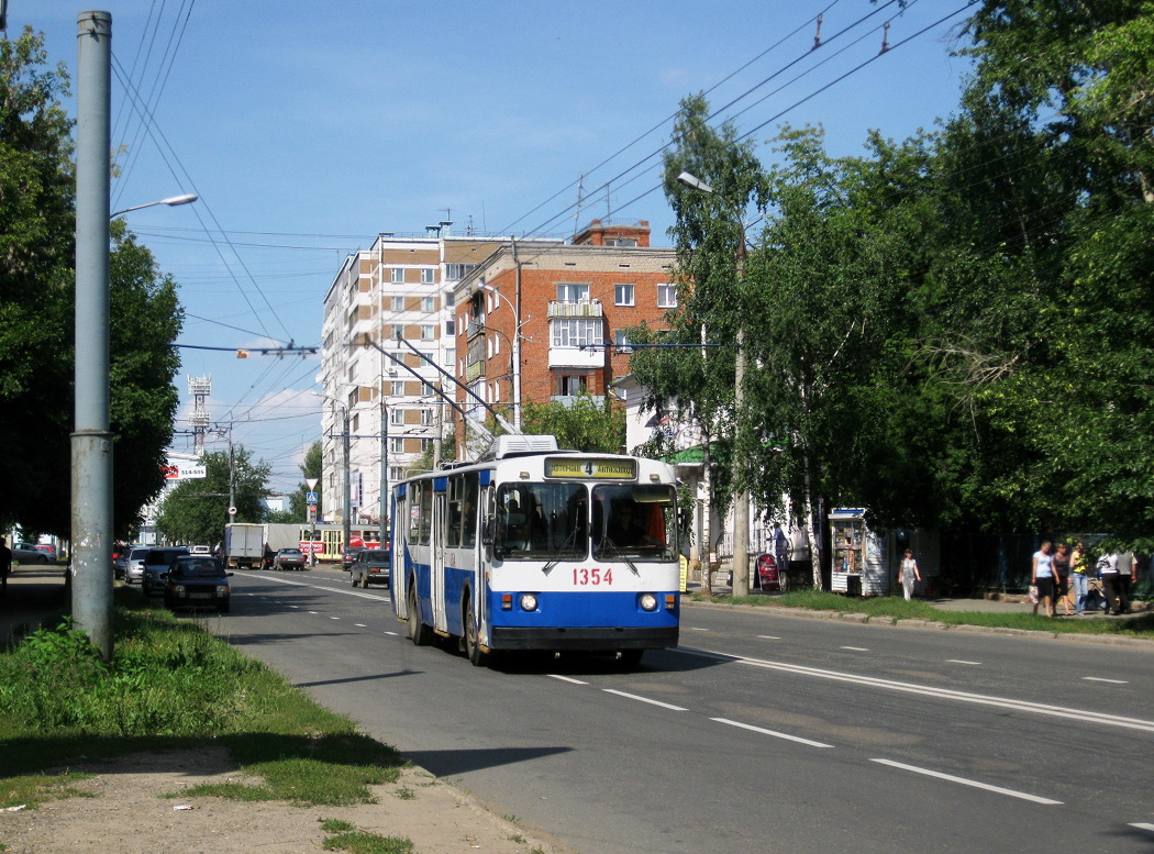 Ижевск, ЗиУ-682В № 1354