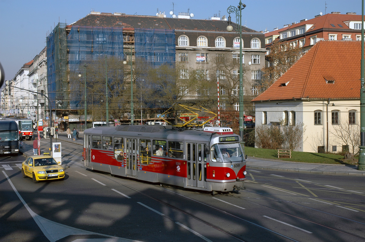 Prága, Tatra T3R.PLF — 8281