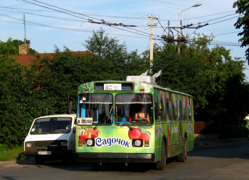 Луцьк, ЗиУ-682В № 107
