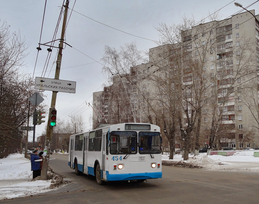 Екатеринбург, ЗиУ-682Г-016 (012) № 454