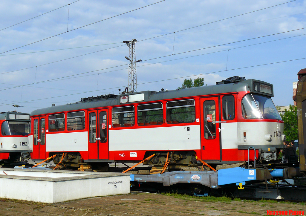 София, Tatra T4DC № 1143; София — Доставка и разтоварване на T4D-C от Хале — юли 2011 г.