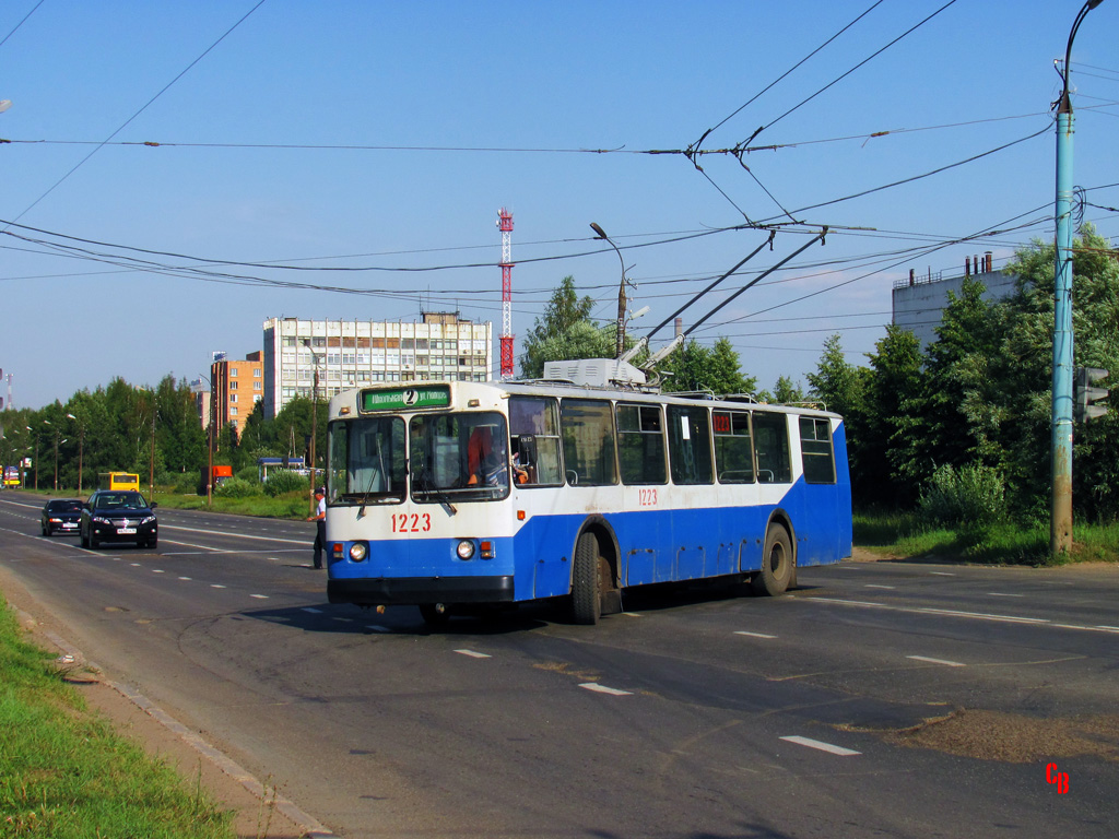 Izhevsk, ZiU-682V Br. 1223