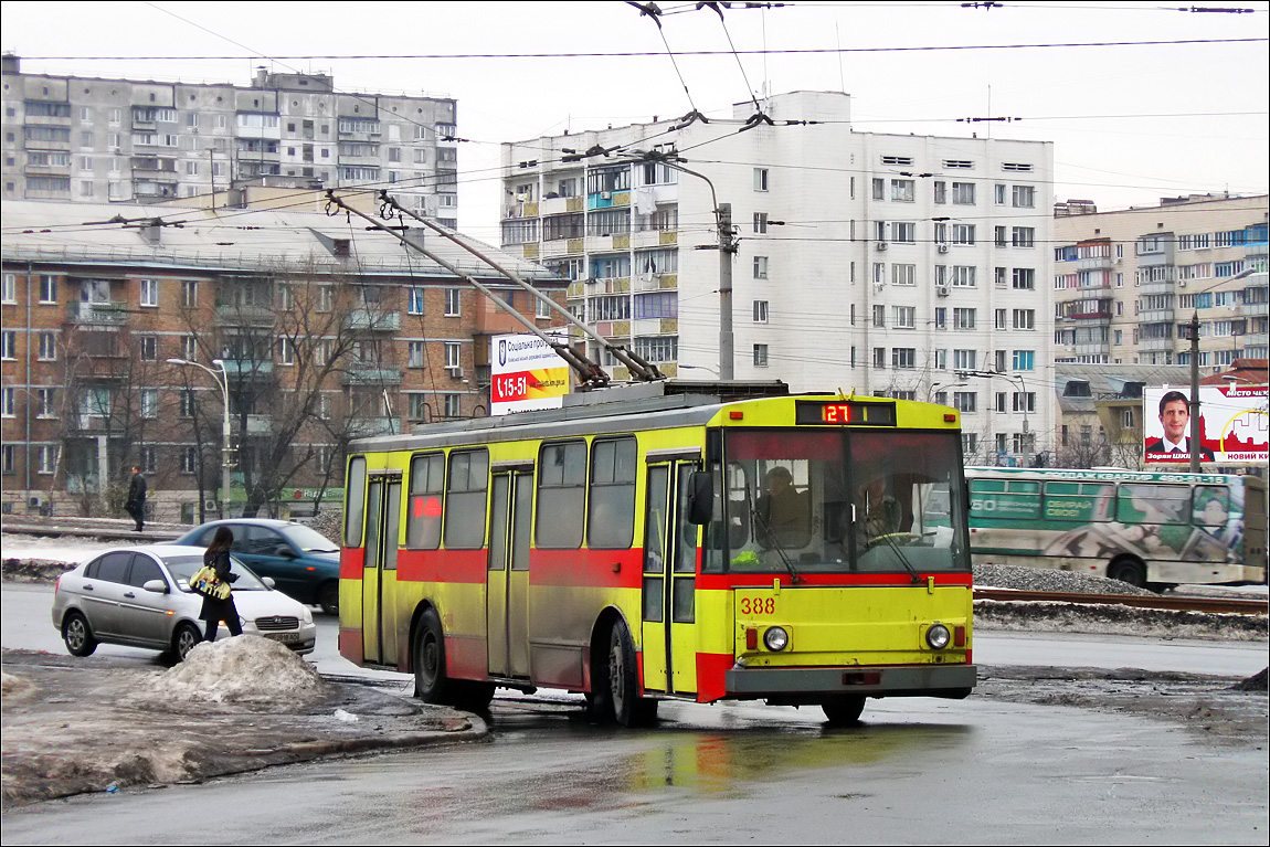 Киев, Škoda 14Tr02/6 № 388