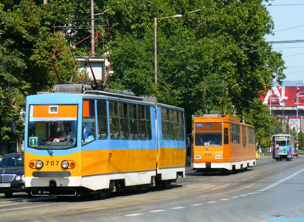 София, Т6М-700 F № 707; София, Т8М-900М № 936