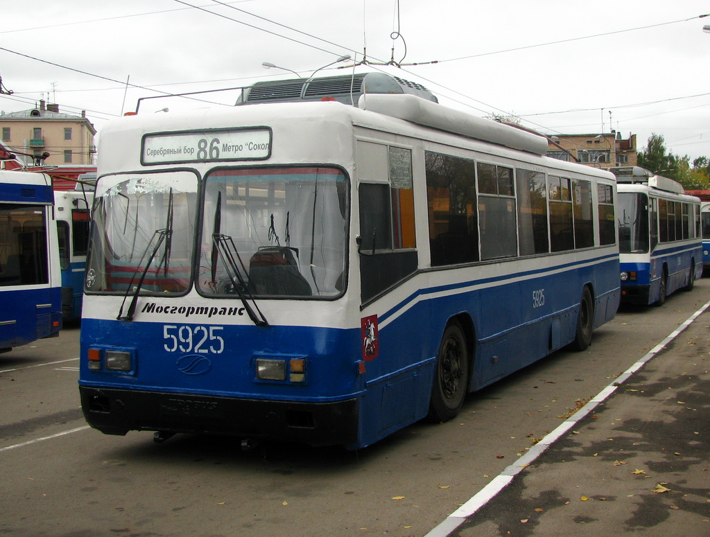 Москва, БТЗ-52761Р № 5925